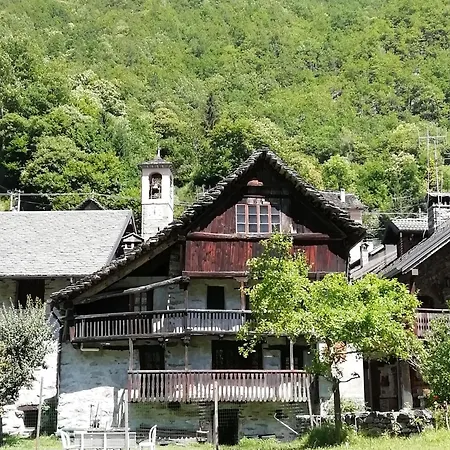 Chalet Case Delle Lobbie Ceppo Morelli Exterior photo