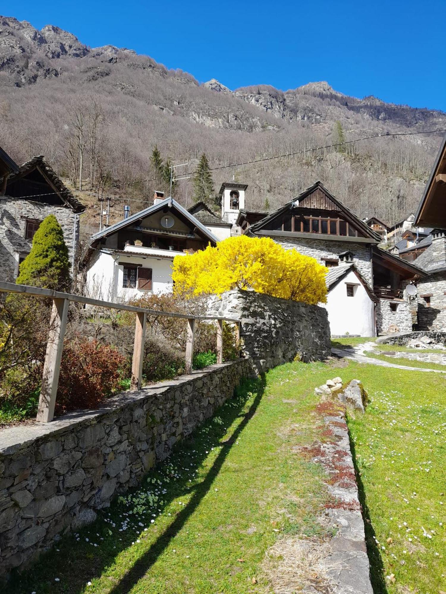Delle Lobbie Holiday home Ceppo Morelli